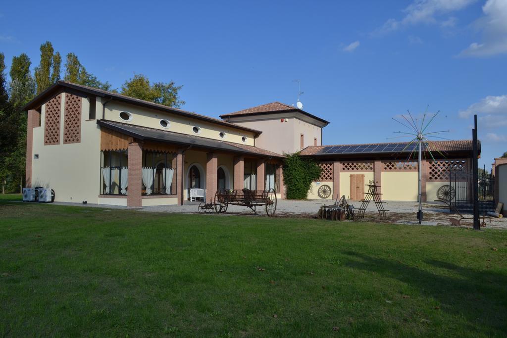 Agriturismo La Boschina Villa Crema Exterior photo